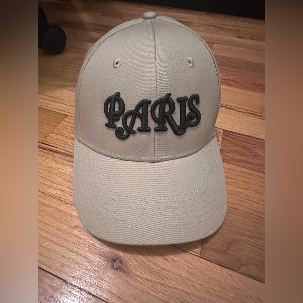 Paris hat